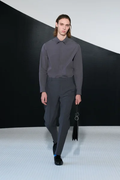 Look 54